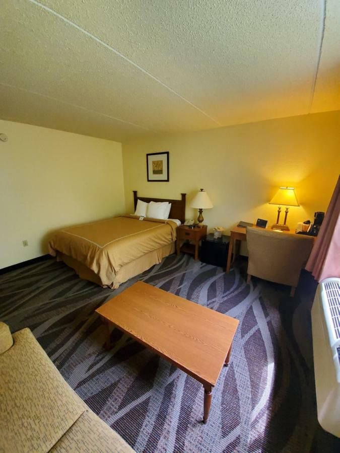 Boarders Inn And Suites By Cobblestone Hotels - Ripon Экстерьер фото